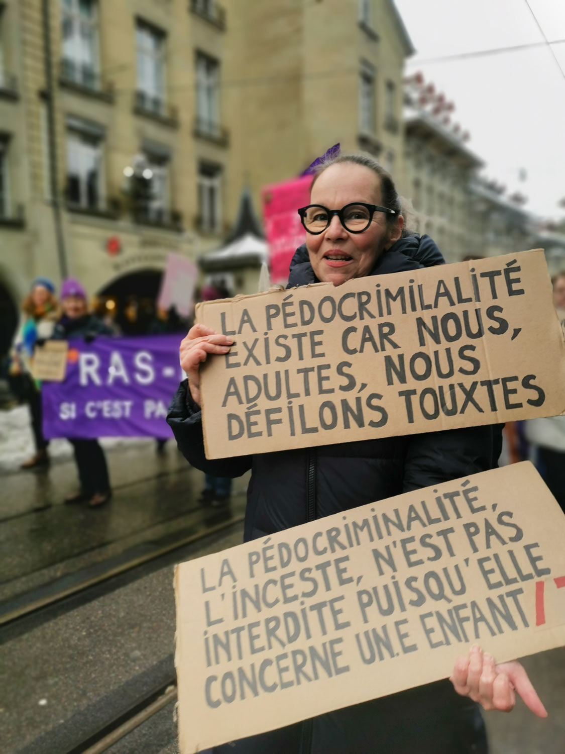 feministes manifestent a Berne contre les violences basees sur le genre 11